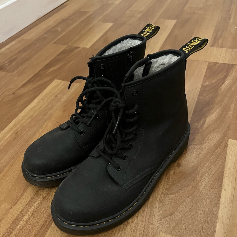 Dr. Martens Black Fleece-Lined Boots (kids size 4, women’s size 5-5.5)